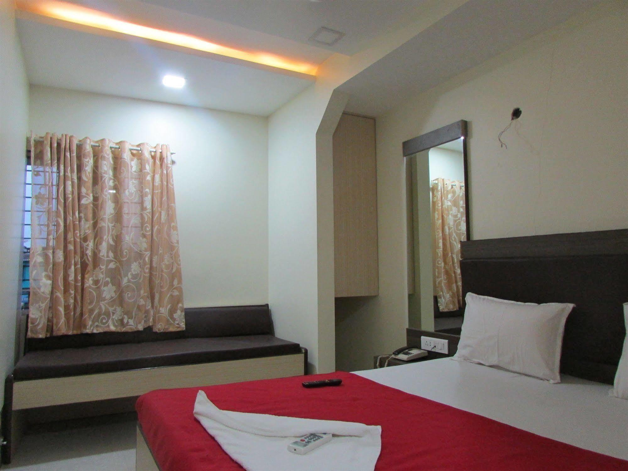 Hotel Royal Annex Bombay Esterno foto