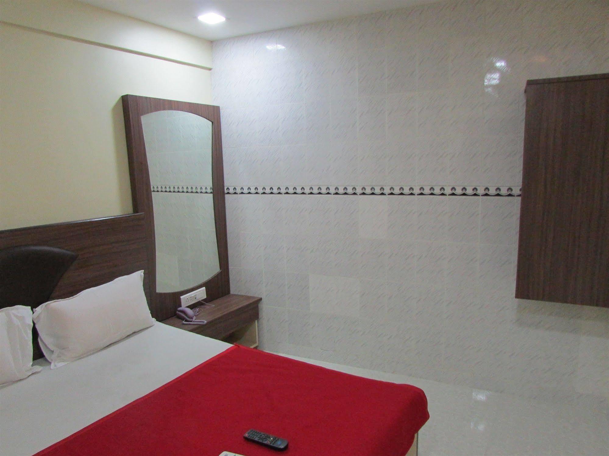 Hotel Royal Annex Bombay Esterno foto