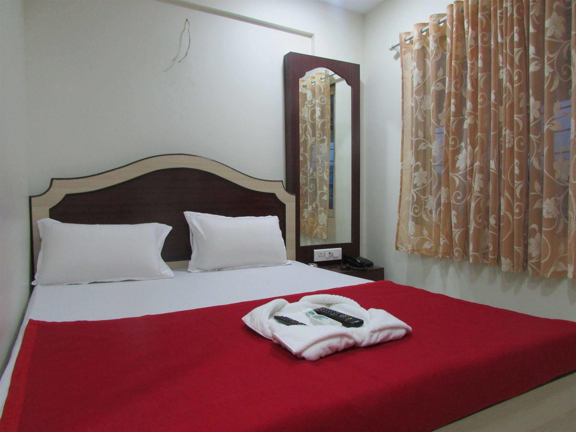 Hotel Royal Annex Bombay Esterno foto