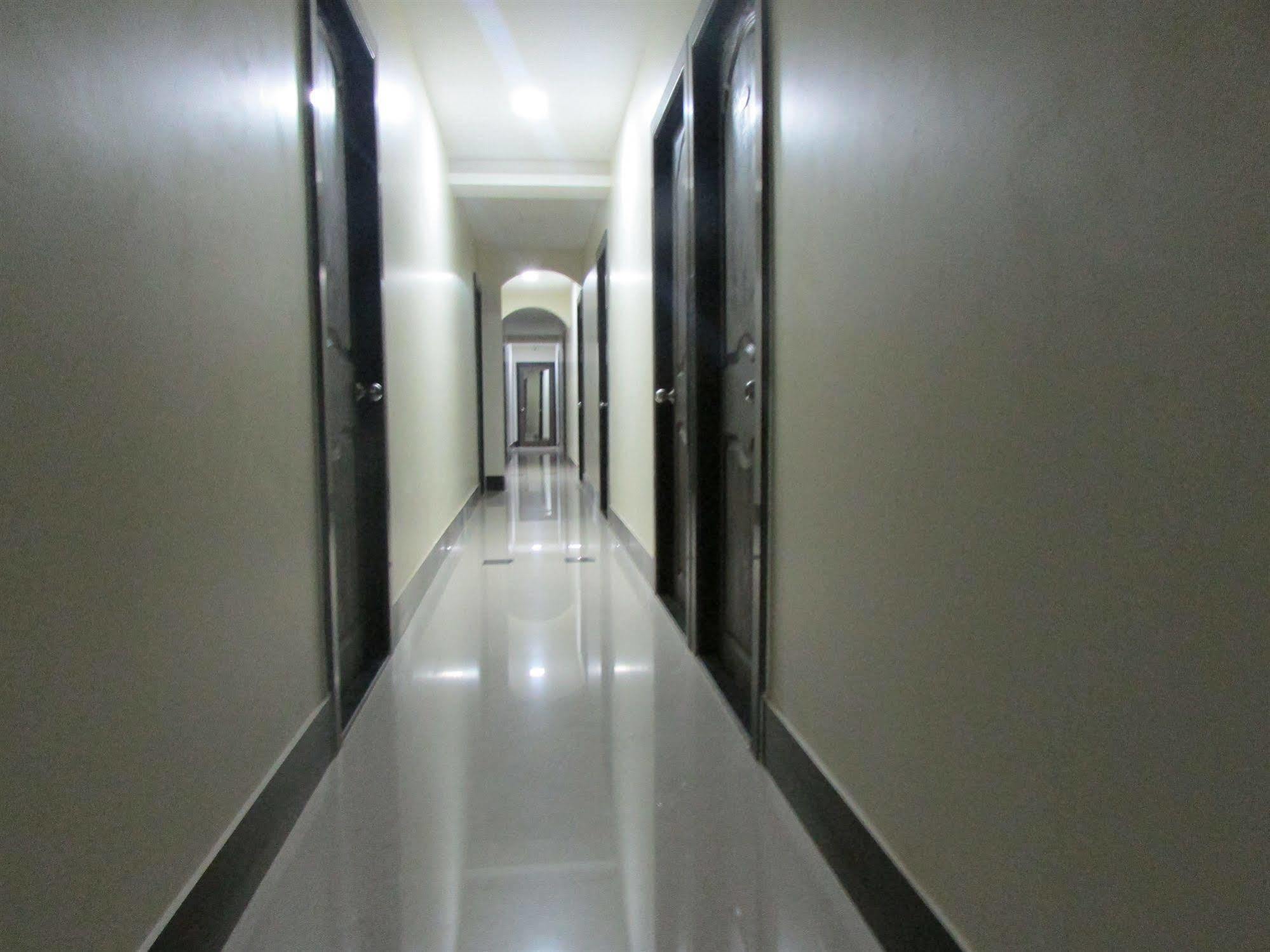 Hotel Royal Annex Bombay Esterno foto